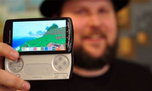 Minecraft Pocket Edition släpptes först till Xperia Play som en tidsexklusiv titel.